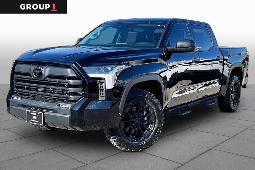 2023 Toyota Tundra SR5 — photo 1 of 1