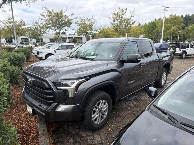 2024 Toyota Tundra 4WD SR5