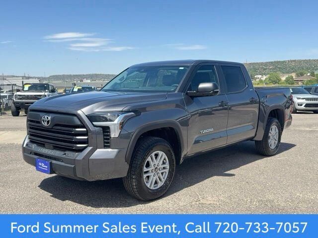 2024 Toyota Tundra SR5 — photo 1 of 13