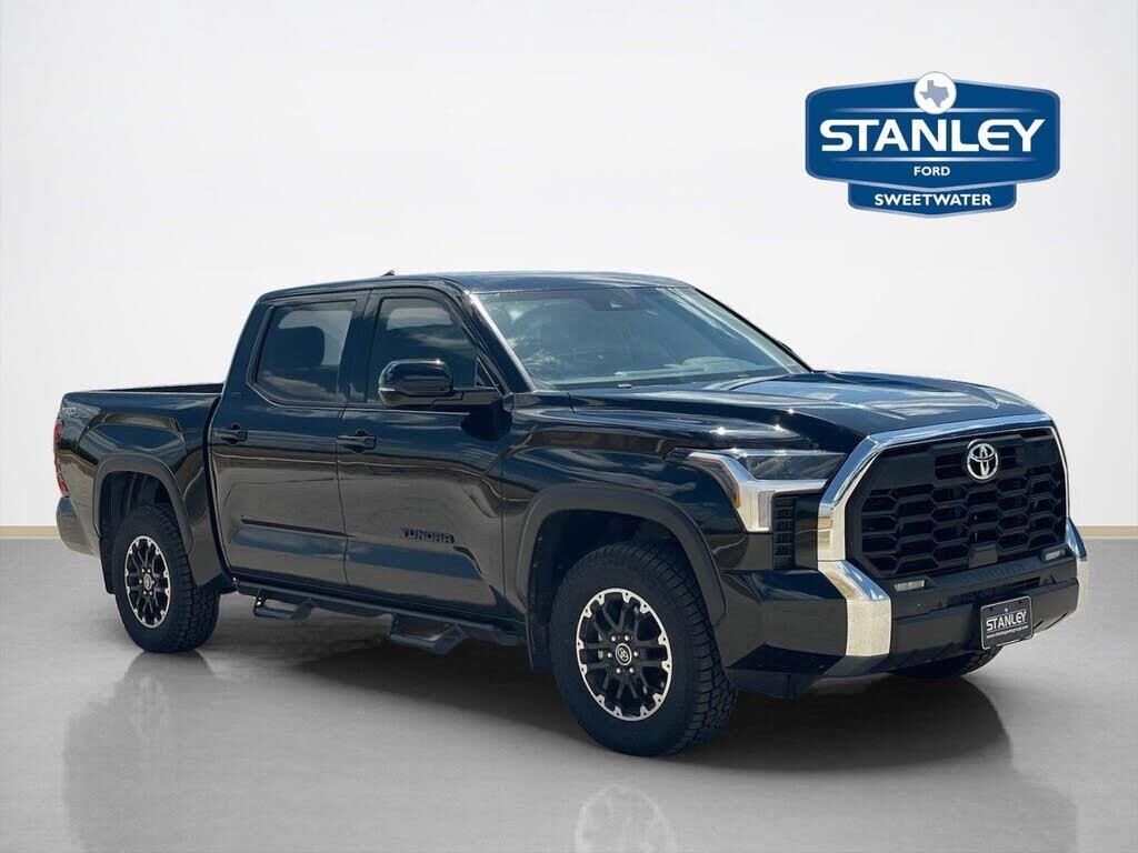2024 Toyota Tundra SR5 — photo 1 of 1