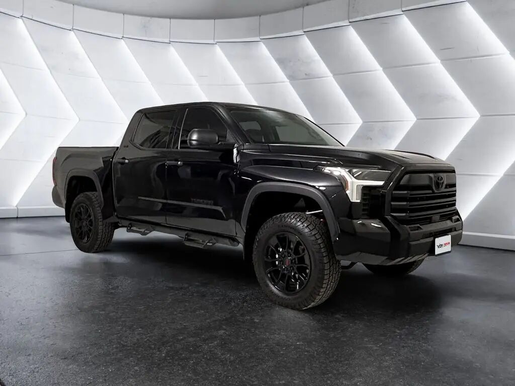 2024 Toyota Tundra SR5 — photo 1 of 26