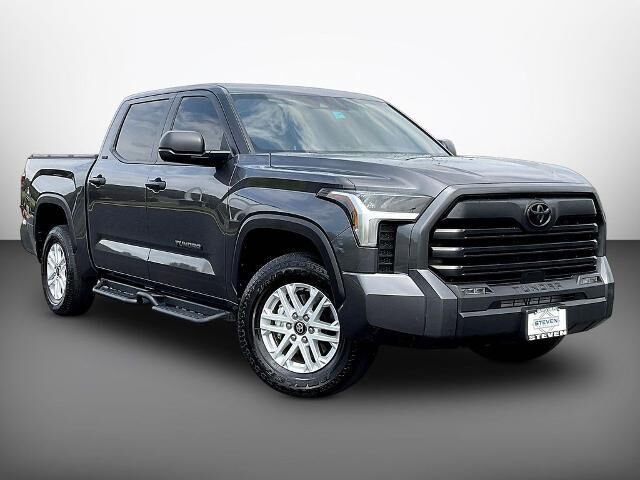 2025 Toyota Tundra SR5 — photo 1 of 26