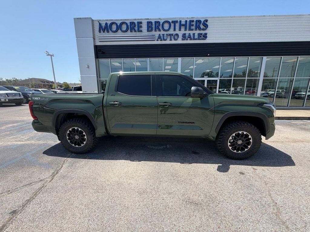 2022 Toyota Tundra 4WD — photo 1 of 4