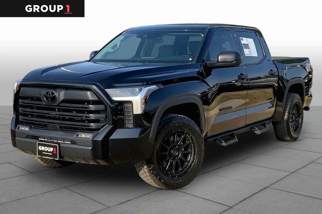 2023 Toyota Tundra SR5 — photo 1 of 24