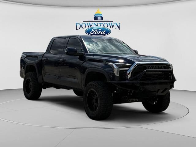 2024 Toyota Tundra SR5 — photo 1 of 13