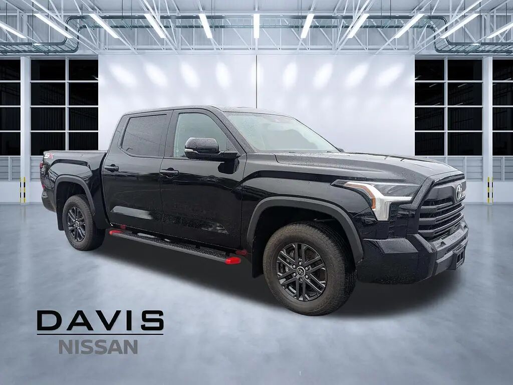 2024 Toyota Tundra SR5 — photo 1 of 13