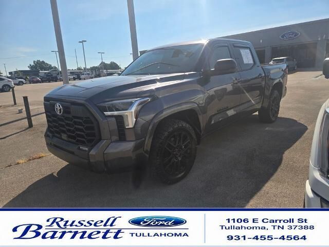 2023 Toyota Tundra SR5 — photo 1 of 12