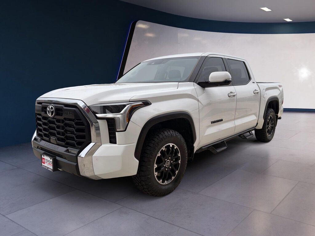 2024 Toyota Tundra SR5 — photo 1 of 13