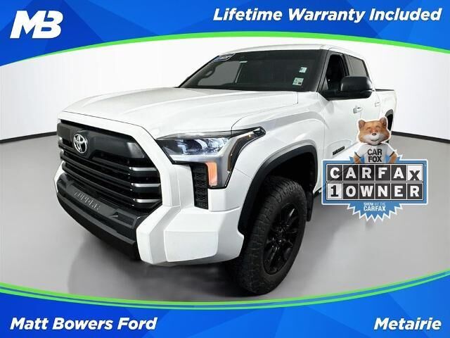 2025 Toyota Tundra SR5 — photo 1 of 35