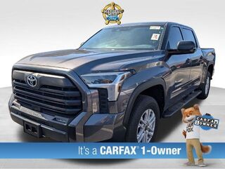 2024 Toyota Tundra SR5 — photo 1 of 12
