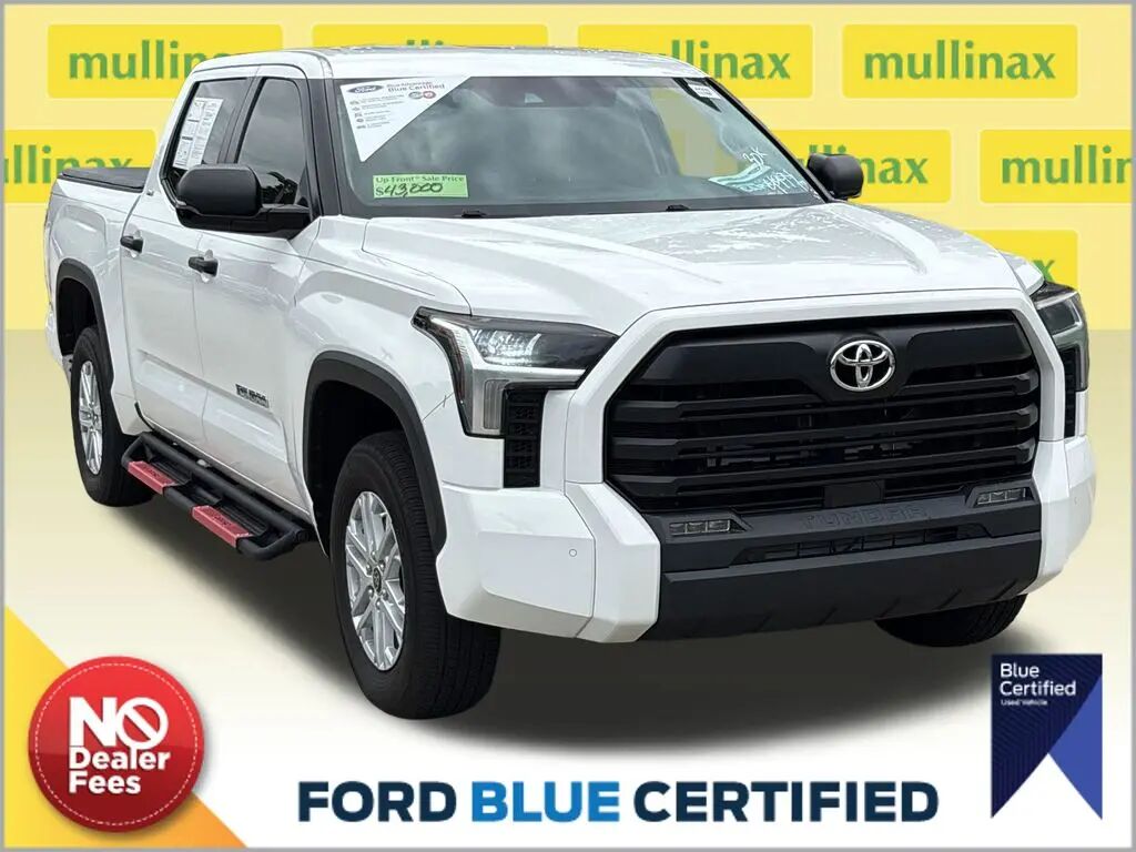 2024 Toyota Tundra SR5 — photo 1 of 10