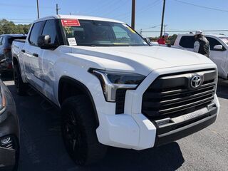 2024 Toyota Tundra 4WD SR5