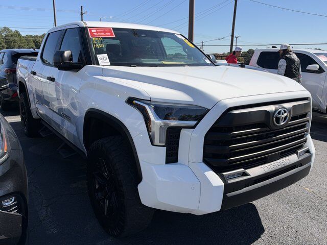 2024 Toyota Tundra 4WD SR5 — photo 1 of 1