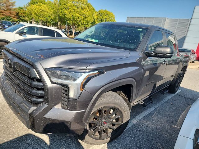 2024 Toyota Tundra 4WD SR5