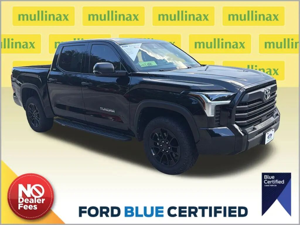 2025 Toyota Tundra SR5 — photo 1 of 10