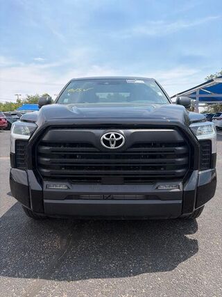2025 Toyota Tundra SR5 — photo 1 of 1