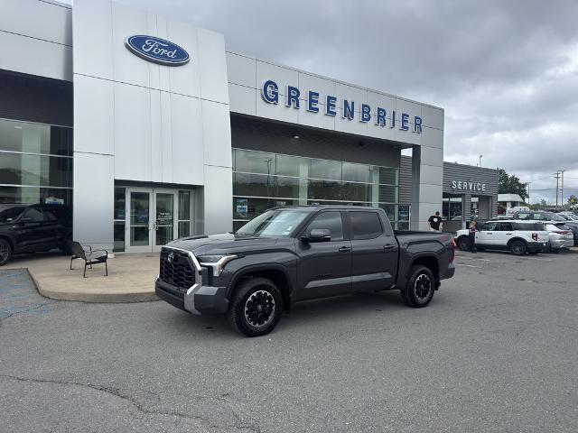 2026 Toyota Tundra SR5 — photo 1 of 13