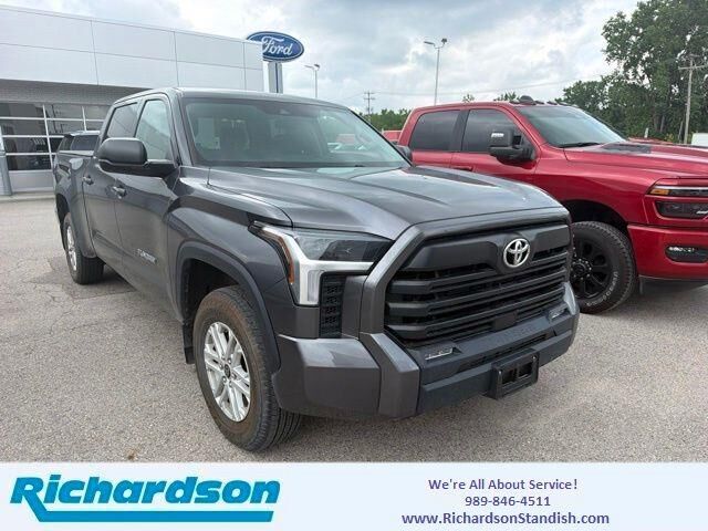 2022 Toyota Tundra SR5 — photo 1 of 26