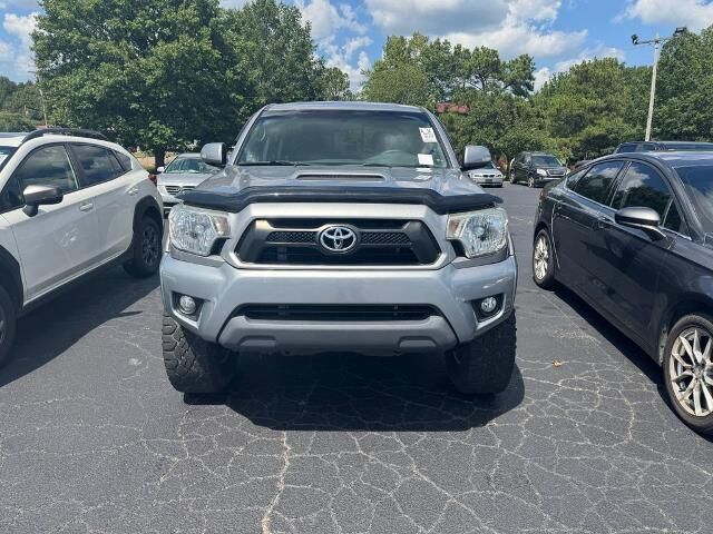 2015 Toyota Tacoma V6 — photo 1 of 10
