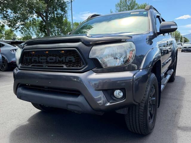 2015 Toyota Tacoma V6 — photo 1 of 13