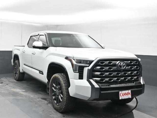 2024 Toyota Tundra Platinum — photo 1 of 13