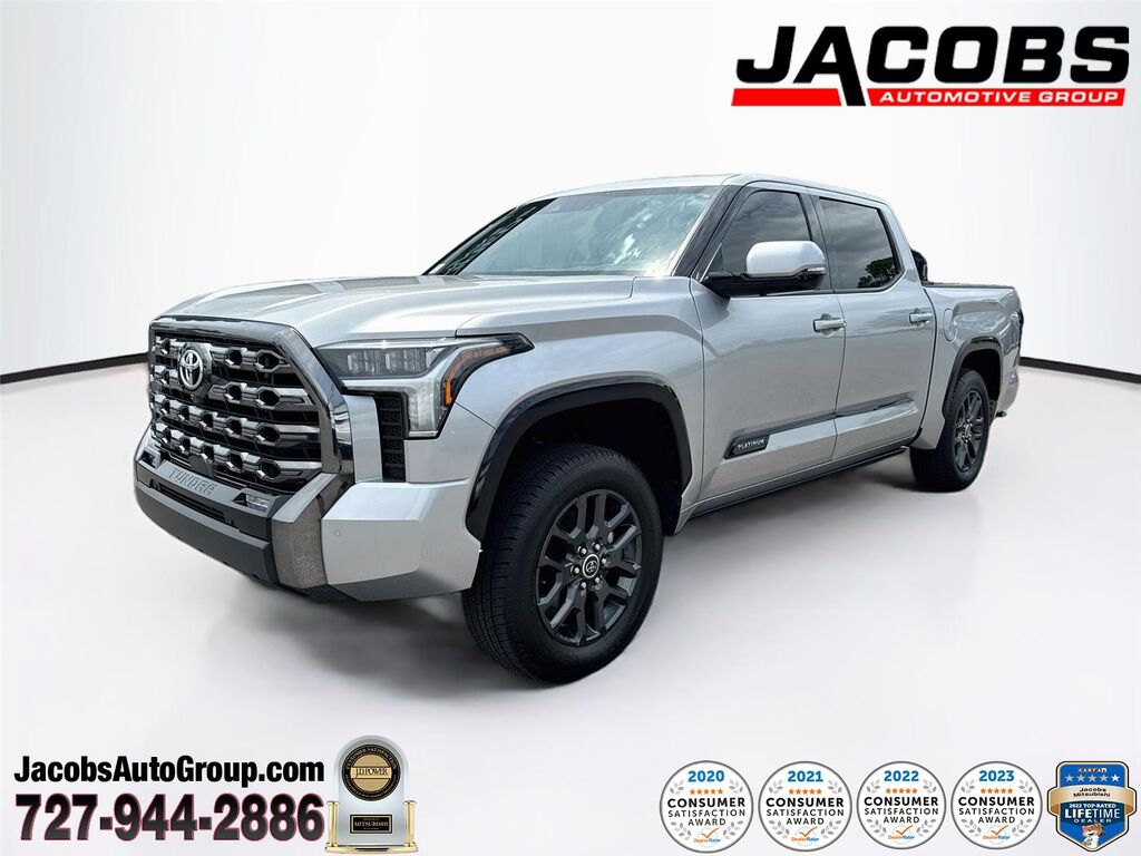 2022 Toyota Tundra 4WD Platinum — photo 1 of 13