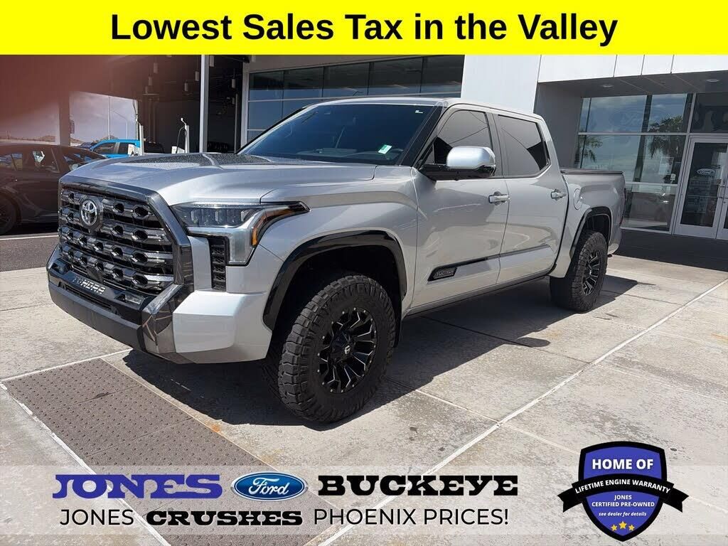 2023 Toyota Tundra Platinum — photo 1 of 1