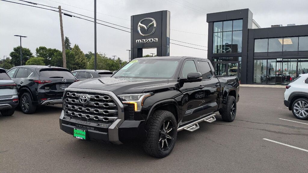 2024 Toyota Tundra 4WD Platinum — photo 1 of 13