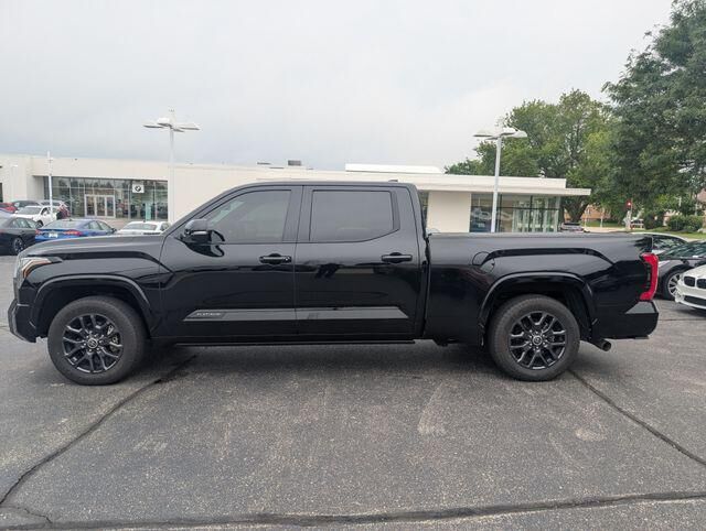 2022 Toyota Tundra Platinum