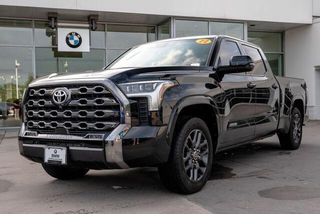 2022 Toyota Tundra Platinum — photo 1 of 26