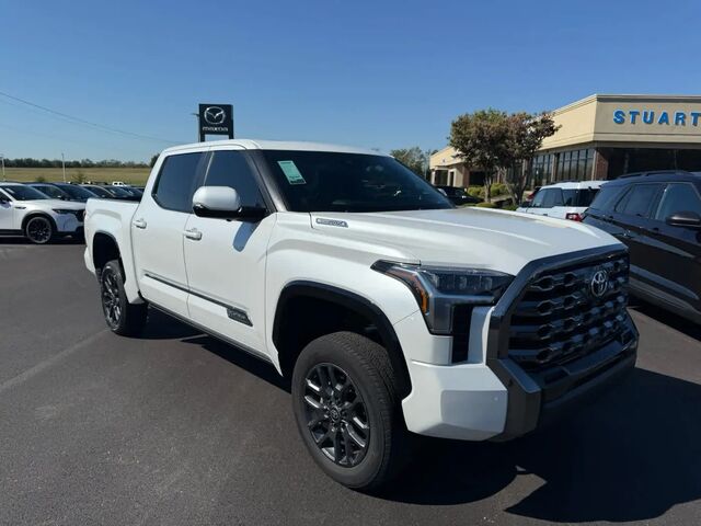 2025 Toyota Tundra Platinum HV
