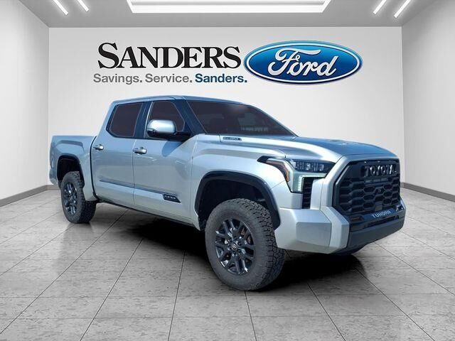 2025 Toyota Tundra Platinum HV