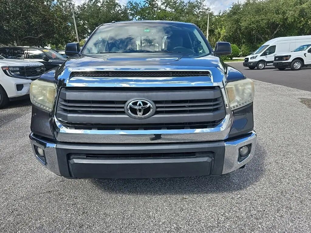 2014 Toyota Tundra SR5 — photo 1 of 13