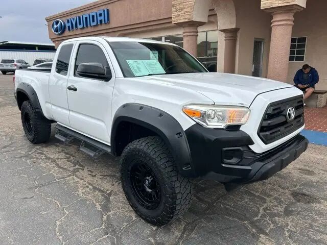 2017 Toyota Tacoma SR