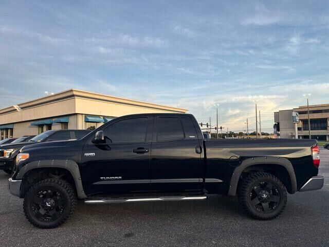 2015 Toyota Tundra SR5