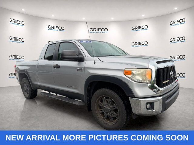 2015 Toyota Tundra 2WD Truck SR5