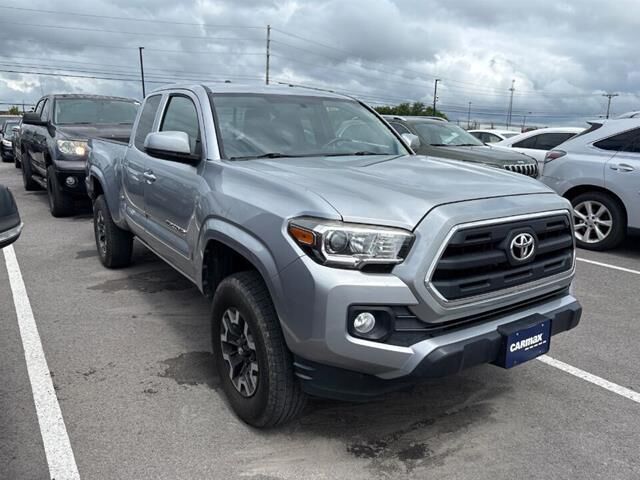 2016 Toyota Tacoma SR V6 — photo 1 of 26