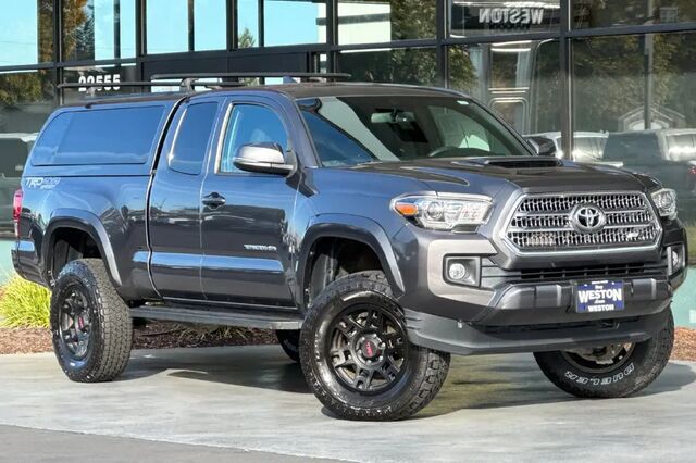 2017 Toyota Tacoma TRD Sport