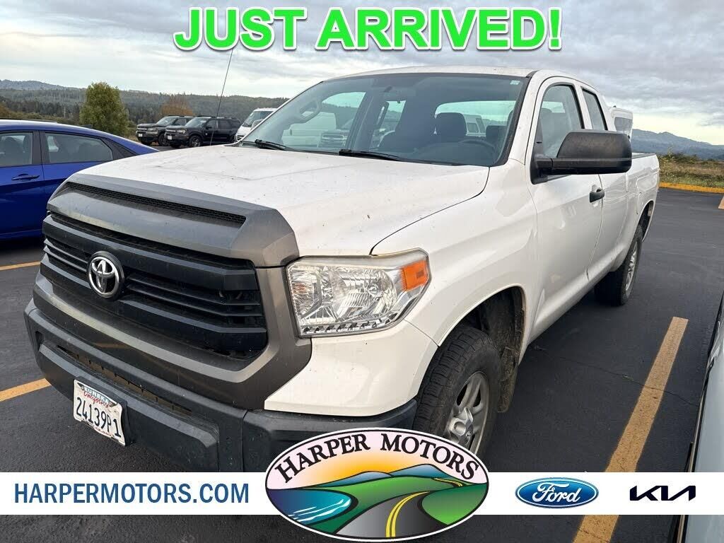 2015 Toyota Tundra SR — photo 1 of 1