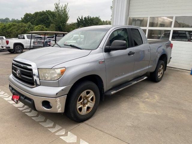 2011 Toyota Tundra 4WD Truck Grade 5.7L V8 w/FFV (A6) — photo 1 of 2