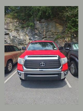 2016 Toyota Tundra SR5 — photo 1 of 20