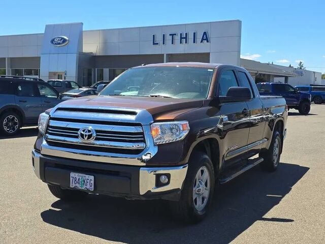 2017 Toyota Tundra SR5 — photo 1 of 15