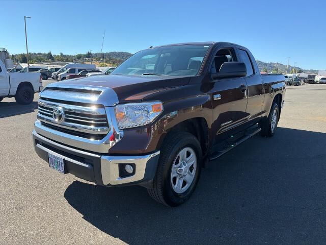 2017 Toyota Tundra SR5