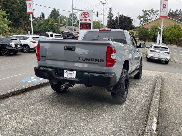 2020 Toyota Tundra 4WD SR5 — photo 1 of 7