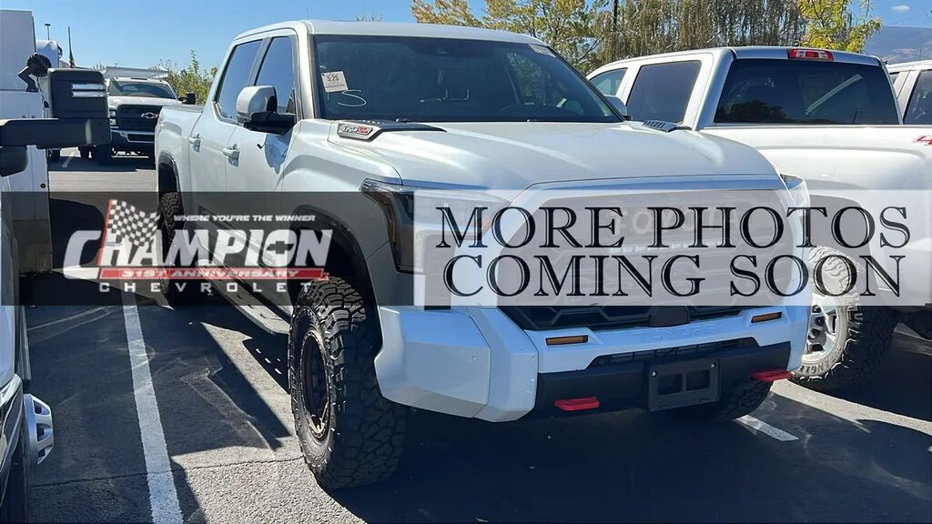 2025 Toyota Tundra Platinum — photo 1 of 3