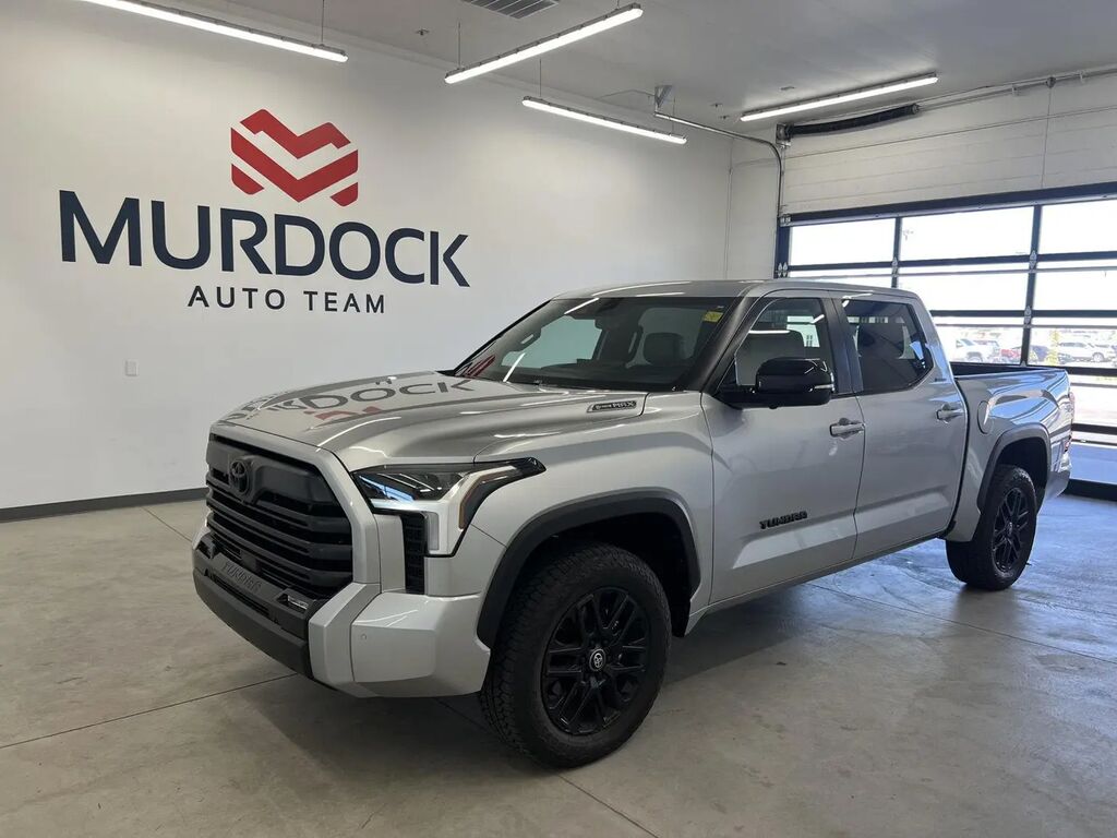 2025 Toyota Tundra Platinum HV — photo 1 of 13