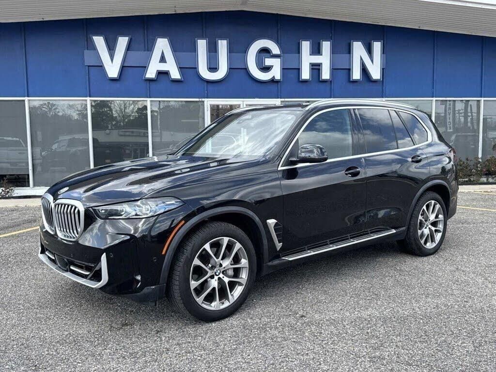 2024 BMW X5 sDrive40i — photo 1 of 3