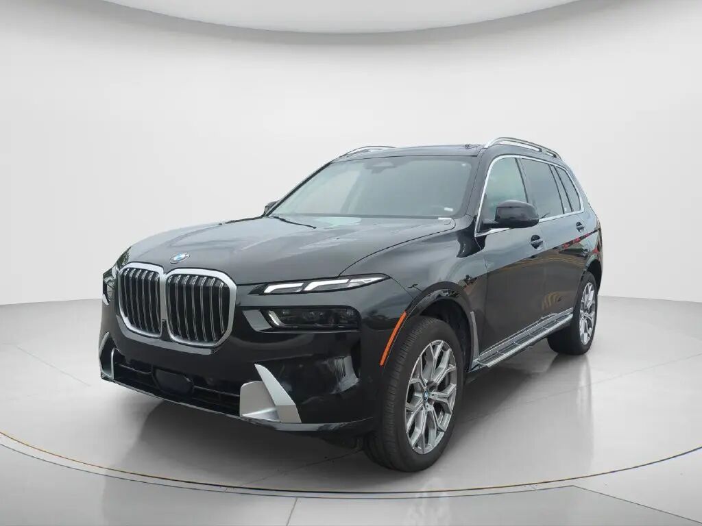 2026 BMW X7 xDrive40i — photo 1 of 13