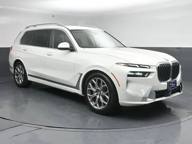 2023 BMW X7 xDrive40i — photo 1 of 13