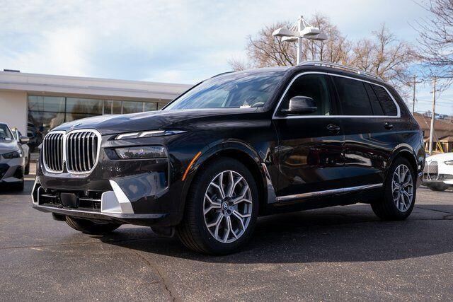 2026 BMW X7 xDrive40i — photo 1 of 13